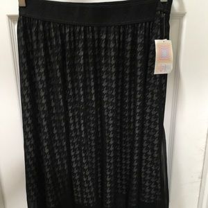Lularoe Lola 2xl Black over blk wht houndstooth